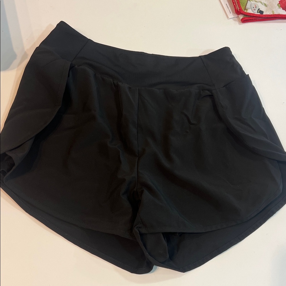 Women’s black running shorts with liner